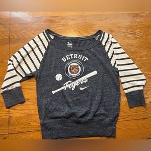 Detroit Tigers Nike Women’s small long sleeve shirt
